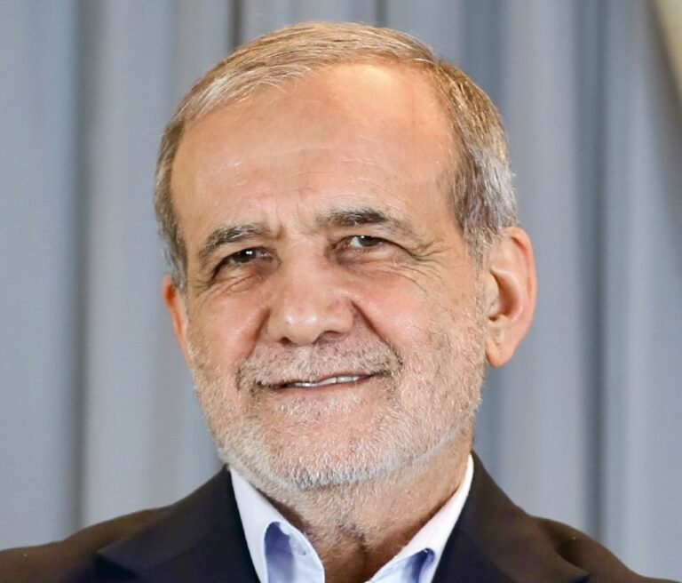 Lire la suite à propos de l’article Iran VS France : le président Masoud Pezeshkian met en garde Paris contre tout soutien aux « agresseurs »