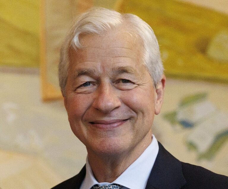 Lire la suite à propos de l’article JPMorgan visée par une plainte dans une fraude crypto de 328 millions de dollars