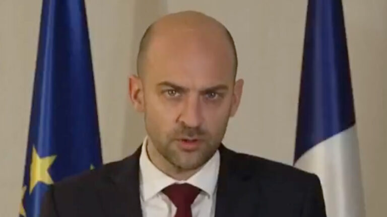 Lire la suite à propos de l’article Jérusalem : Jean-Noël Barrot condamne fermement le Hezbollah après son soutien aux attaques iraniennes contre Israël