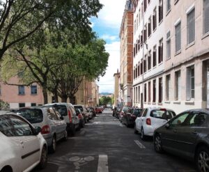 Lire la suite à propos de l’article Lyon : une femme de 64 ans meurt dans l’incendie d’un immeuble rue de l’Alma