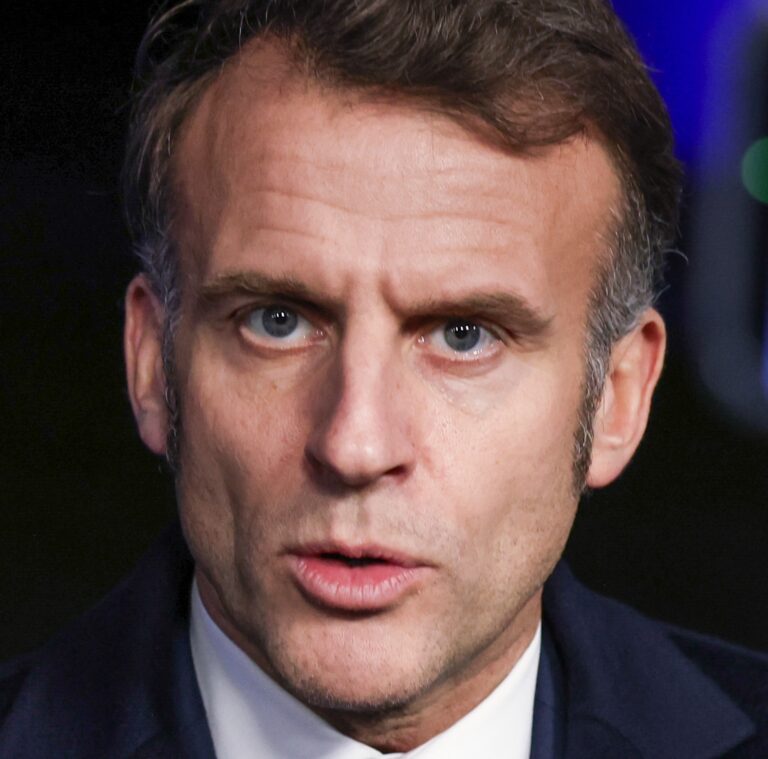 Lire la suite à propos de l’article Municipales 2026 : la presse étrangère voit dans le premier tour une percée du RN et de LFI et un revers pour Macron