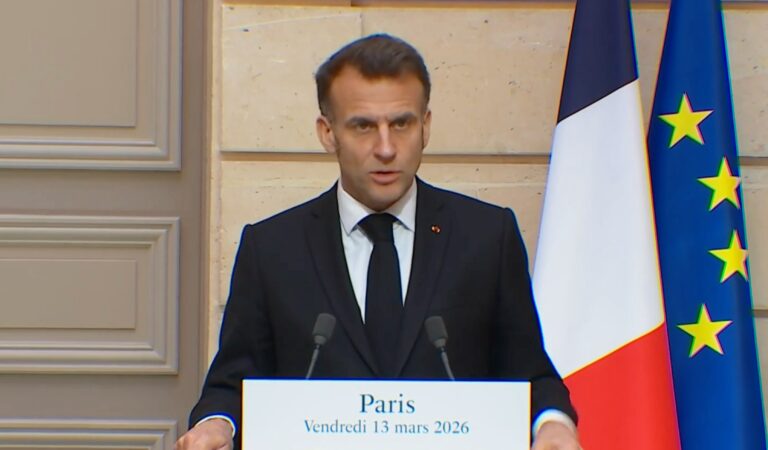 Lire la suite à propos de l’article Paris : Emmanuel Macron promet que la guerre en Iran ne détournera pas la France de son soutien à l’Ukraine