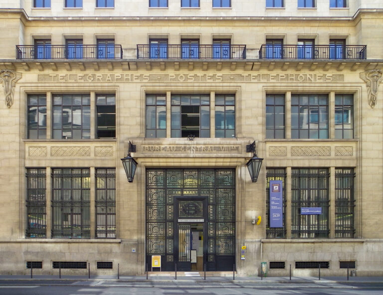 Lire la suite à propos de l’article Paris : un projet d’attaque contre Bank of America déjoué, la piste d’un lien avec l’Iran évoquée