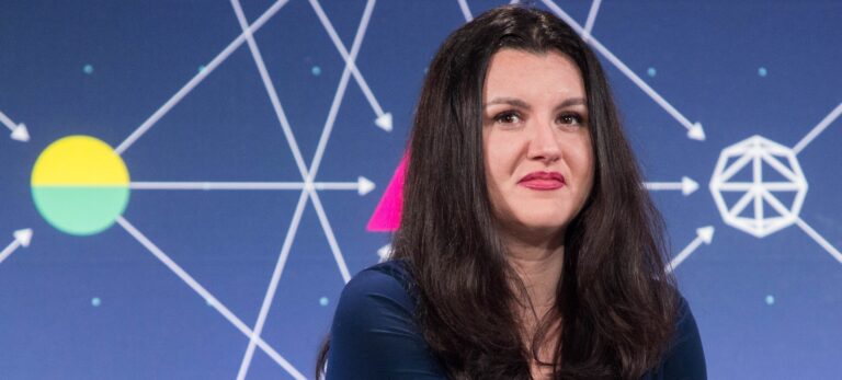 Lire la suite à propos de l’article Sora : OpenAI ferme son application vidéo, victime de ses coûts colossaux