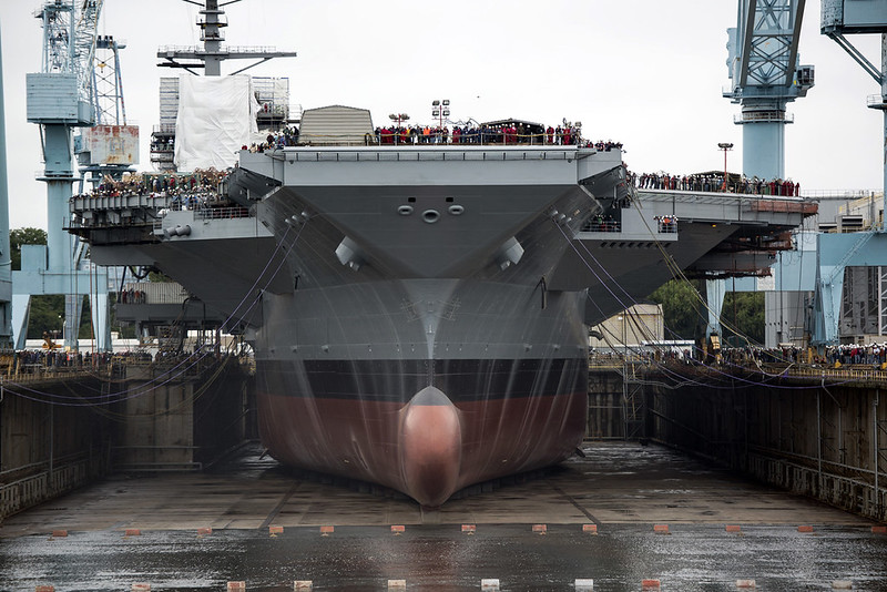 L'USS Gerald Ford en 2015. Photo : @U.S. Navy photo by Mass Communication Specialist 1st Class Joshua J. Wah