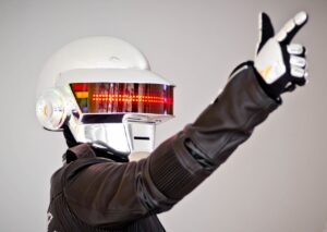 Lire la suite à propos de l’article Thomas Bangalter : l’ex-Daft Punk revient avec un projet classique et un événement à Art Basel