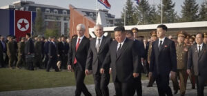Lire la suite à propos de l’article Corée du Nord : Kim Jong-un confirme l’ordre donné aux soldats présents en Ukraine de se suicider plutôt que d’être capturés