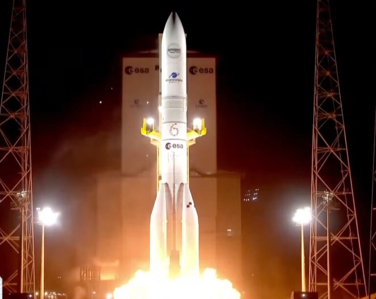 Lire la suite à propos de l’article Ariane 6 : 32 satellites Amazon en orbite pour renforcer la concurrence face à Starlink