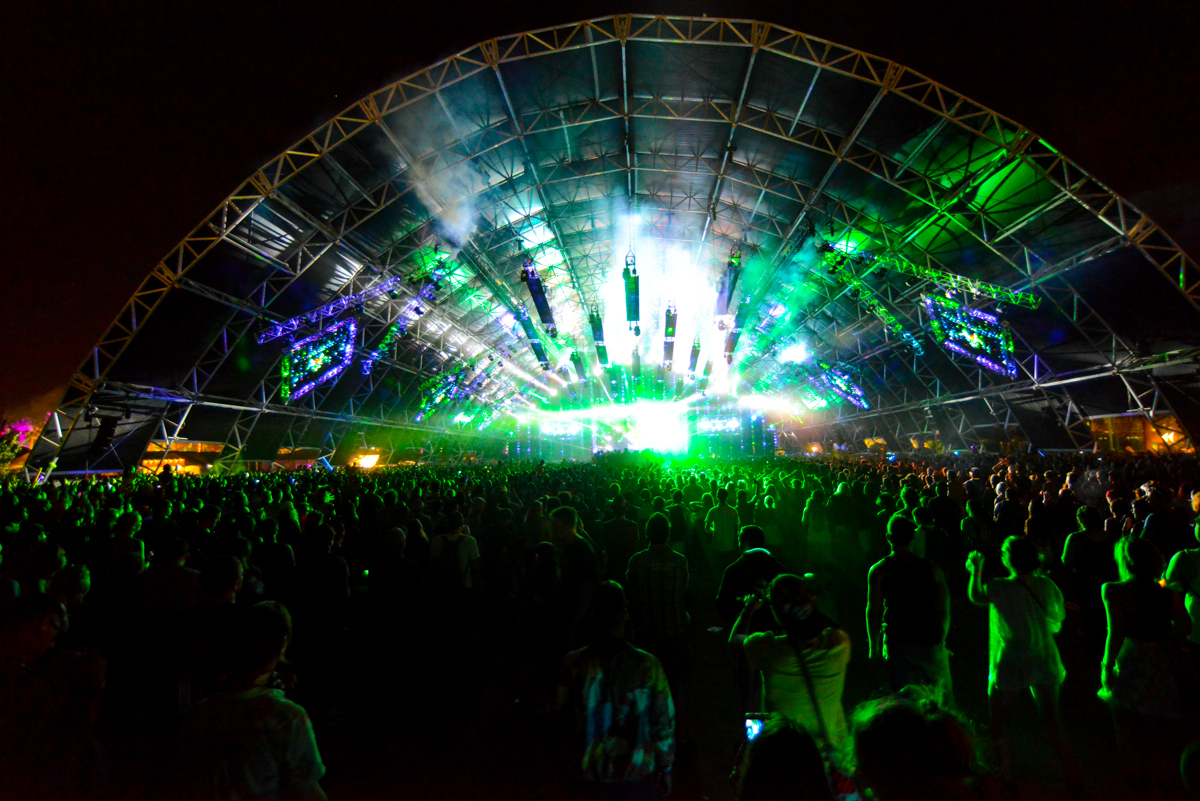 L'une des scènes de Coachella en 2014. Photo : @Shawn Ahmed/Wikipédia.