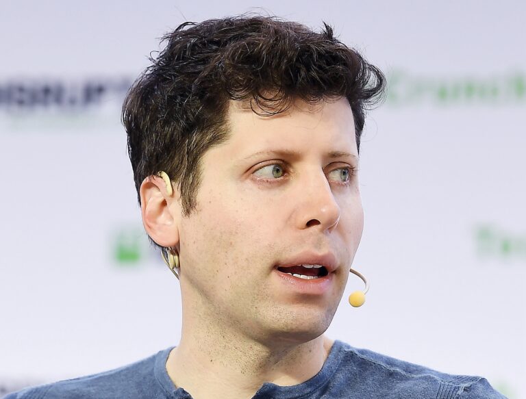 Lire la suite à propos de l’article GPT-5.5 : OpenAI relance la bataille de l’IA avec un modèle plus autonome et ambitieux