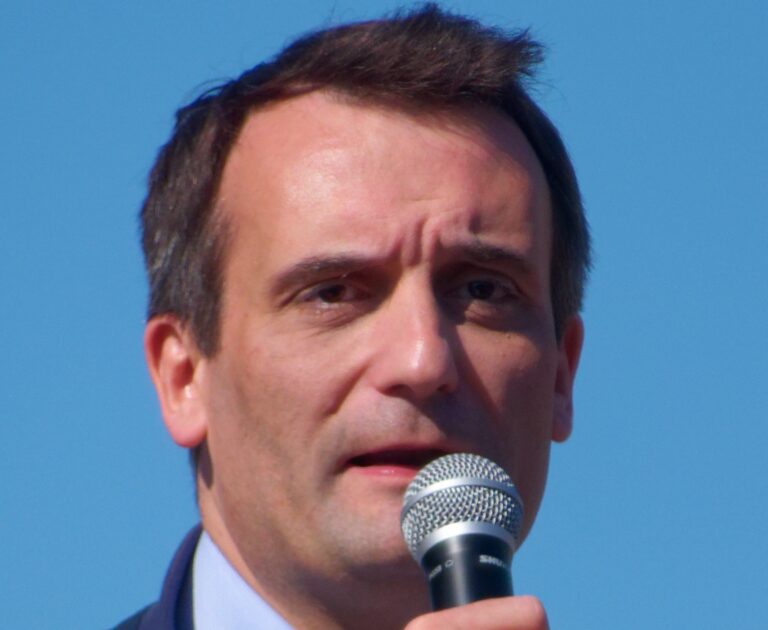 Lire la suite à propos de l’article Hongrie : Forian Philippot souligne que la victoire de Péter Magyar a été saluée par l’élite mondialiste