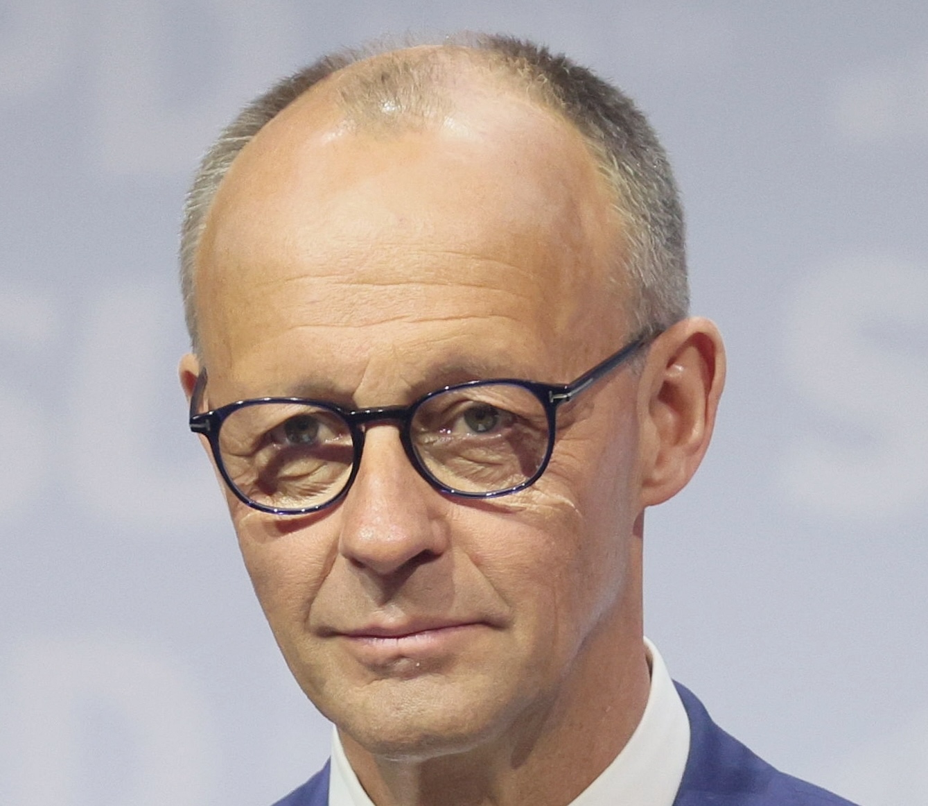 You are currently viewing Intelligence artificielle industrielle : Friedrich Merz plaide pour un assouplissement des règles européennes