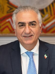 Lire la suite à propos de l’article Iran : Reza Pahlavi appelle à renverser le régime, “un animal blessé qu’il faut achever”