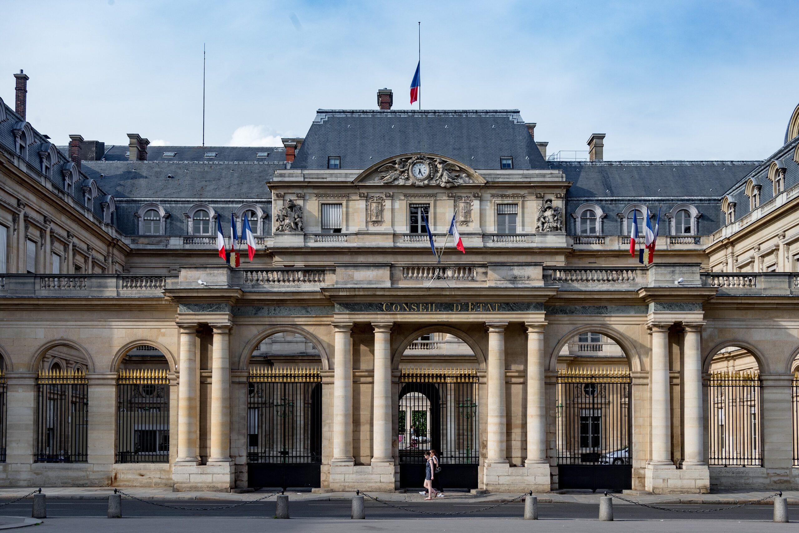 You are currently viewing Jeune Garde : le Conseil d’État confirme une dissolution jugée « nécessaire »