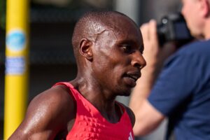 Lire la suite à propos de l’article Marathon : Sabastian Sawe passe sous les deux heures à Londres