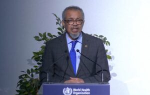 Lire la suite à propos de l’article Santé mondiale à Lyon : Tedros appelle à unir science et coopération face à la crise globale