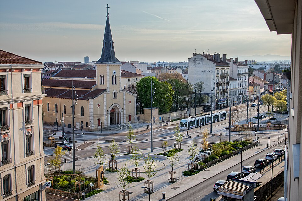 Place Jules Grandclément (Villeurbanne). Photo : @John-Grégoire