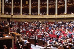 Lire la suite à propos de l’article Code noir : l’Assemblée nationale vote son abrogation près de 180 ans après la fin de l’esclavage