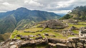 Lire la suite à propos de l’article Pérou : une tombe vieille de 600 ans découverte dans la forteresse pré-inca de Kuélap