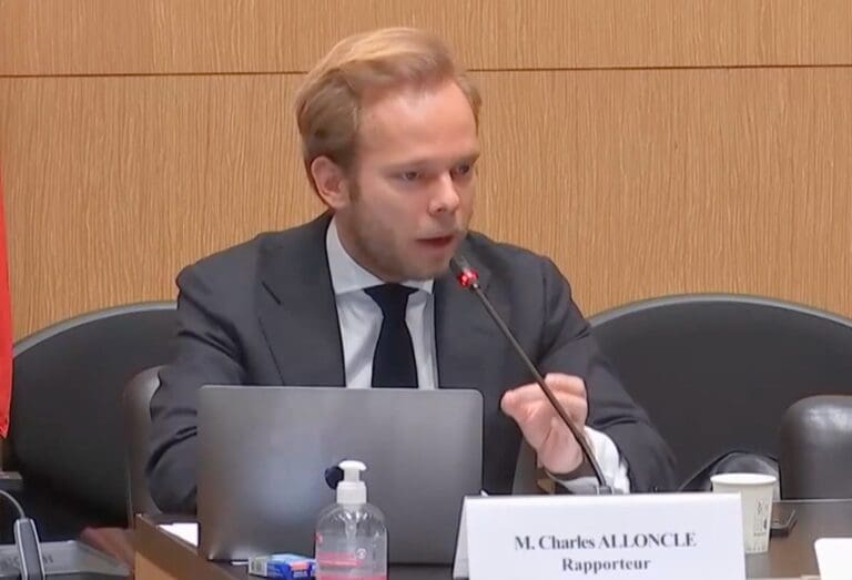 Lire la suite à propos de l’article Audiovisuel public : Charles Alloncle dépose une proposition de loi pour renforcer la transparence et prévenir les conflits d’intérêts