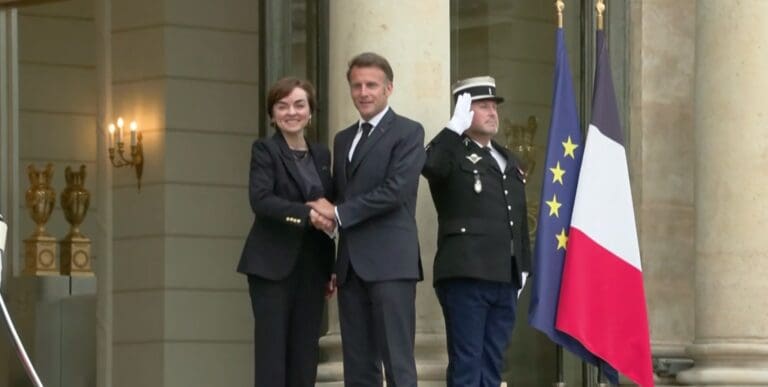 Lire la suite à propos de l’article France – Québec : Emmanuel Macron reçoit la nouvelle première ministre et mise sur une relation politique et sportive renforcée