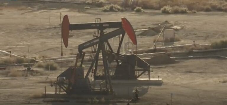 Lire la suite à propos de l’article Pétrole : les États-Unis relancent le forage avec l’ouverture de nouveaux puits sur fond de crise au Moyen-Orient