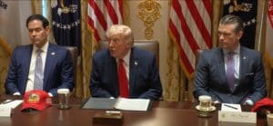 Lire la suite à propos de l’article Donald Trump : confusion et menaces sur Oman lors d’une intervention à la Maison Blanche