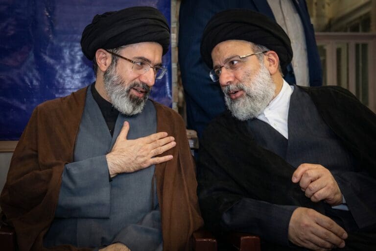 Lire la suite à propos de l’article Iran : le guide suprême appelle à une hausse des naissances face à la chute du taux de fécondité et aux tensions régionales