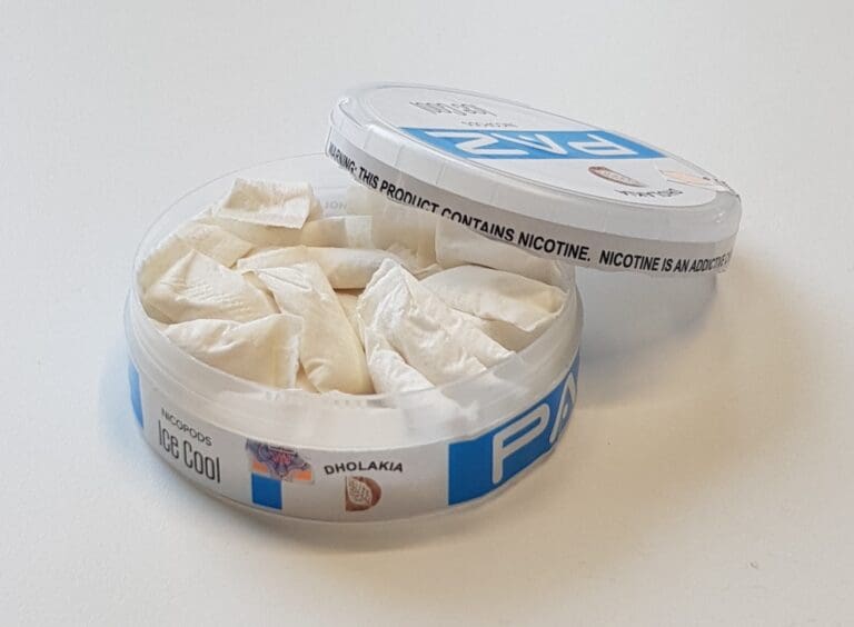 Lire la suite à propos de l’article Sachets de nicotine : la France interdit les “snus”, la Suède dénonce une “attaque contre son mode de vie”