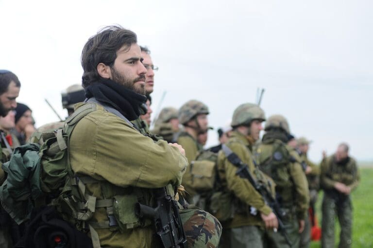 Lire la suite à propos de l’article Israël : l’armée confrontée à l’influence des courants messianiques