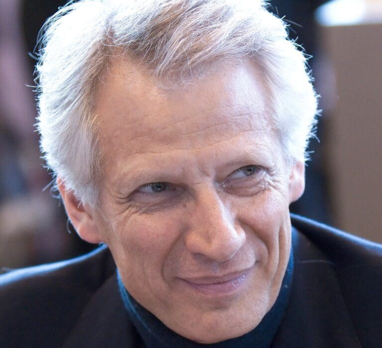 Lire la suite à propos de l’article Présidentielle 2027 : Dominique de Villepin entretient le suspense et appelle au « rassemblement »