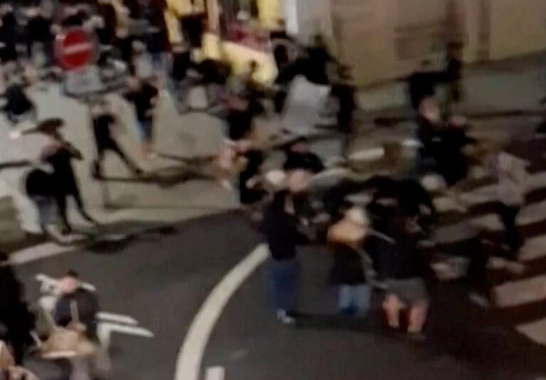 Lire la suite à propos de l’article Rixe Nice-Lens à Paris : 65 gardes à vue et six blessés avant la finale de Coupe de France