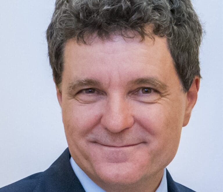 Lire la suite à propos de l’article Roumanie : Le président roumain Nicusor Dan affirme que le drone russe a été dévié par les forces ukrainiennes