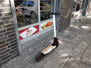 Lire la suite à propos de l’article Villeurbanne : un homme tué en trottinette, le conducteur se rend