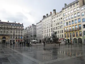 Lire la suite à propos de l’article Lyon : un ex-colonel quitte l’Éducation nationale après une réunion sur la radicalisation