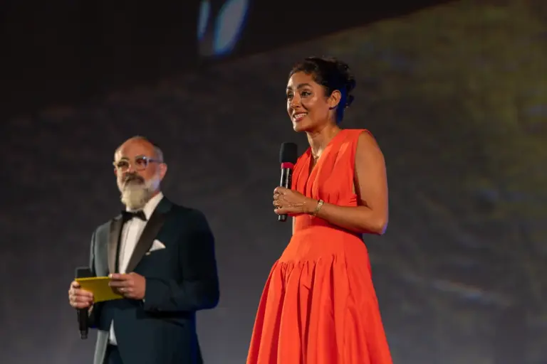 Lire la suite à propos de l’article Golshifteh Farahani et Macron : derrière la gifle de Brigitte, une relation épistolaire platonique ?