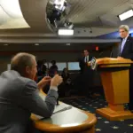 Journée mondiale de la liberté de la presse, allocution devant des journalistes