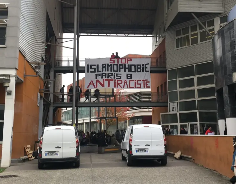 Lire la suite à propos de l’article Gel des avoirs et islamophobie d’État : des militants propalestiniens visés sans condamnation