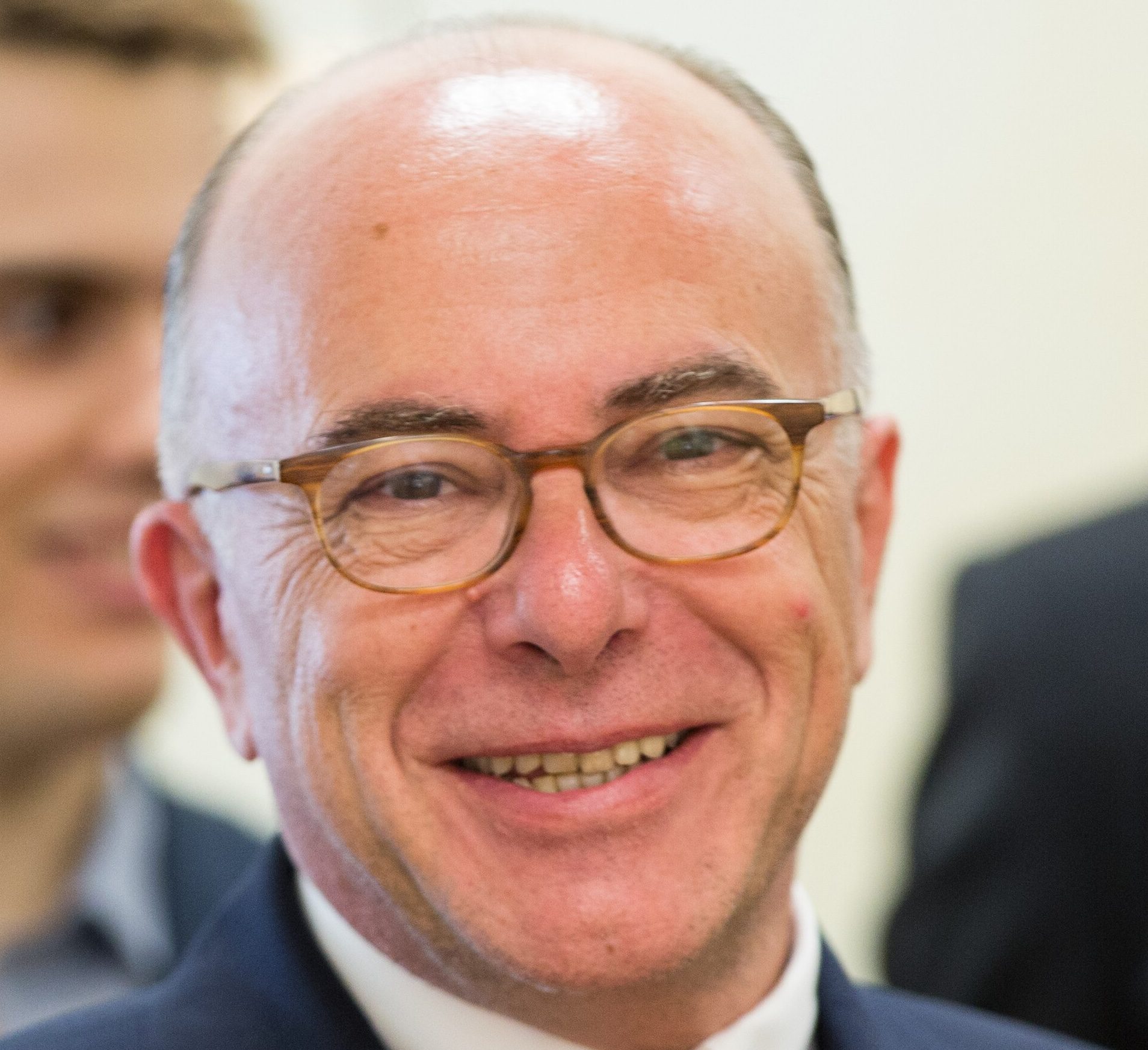 You are currently viewing Bernard Cazeneuve : le cabinet August Debouzy accusé d’encourager l’exil fiscal vers le Luxembourg