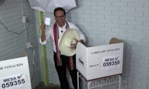Lire la suite à propos de l’article Pérou : Roberto Sanchez passe en tête face à Keiko Fujimori dans une présidentielle au suspense total
