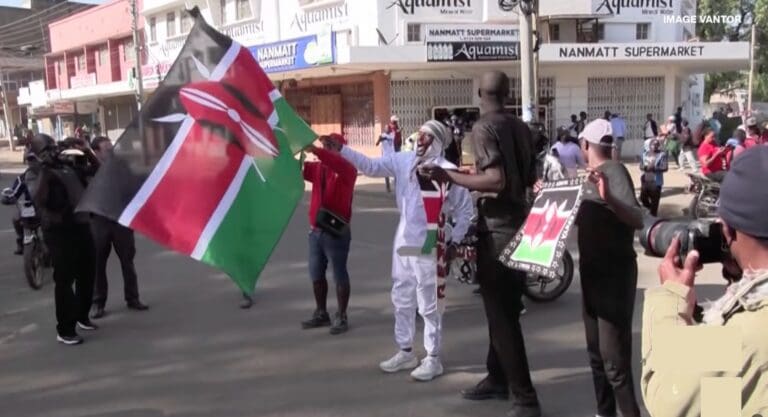 Lire la suite à propos de l’article Kenya : mort d’un manifestant lors de violences contre un centre de quarantaine lié à Ebola