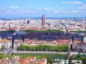 Lire la suite à propos de l’article Coups de feu à Lyon : un homme blessé dans le quartier des États-Unis