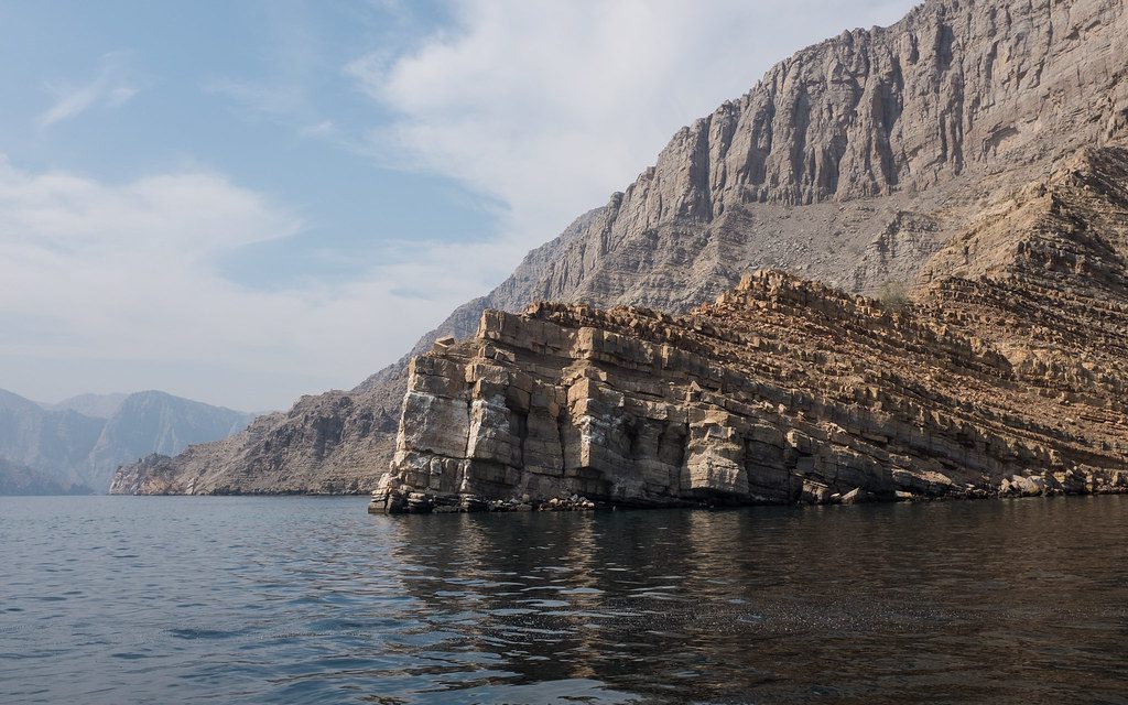 You are currently viewing Détroit d’Ormuz : le plan d’évacuation suspendu après une attaque dans le golfe d’Oman