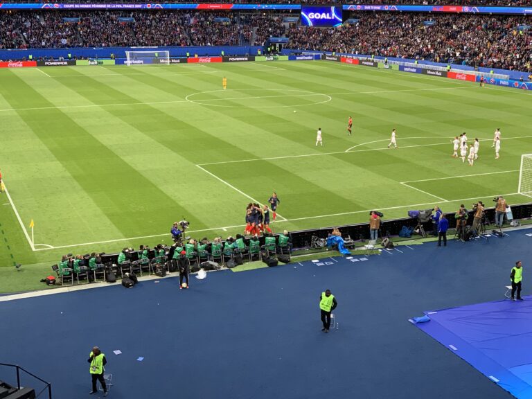 Lire la suite à propos de l’article Football : les Bleus dominent l’Irak et valident leur billet pour les 16ème de finale du Mondial 2026