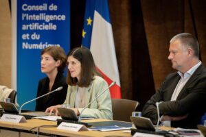 Lire la suite à propos de l’article Intelligence artificielle : le Conseil de l’IA et du Numérique alerte sur le risque d’un « kill switch » américain
