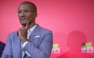 Lire la suite à propos de l’article Karim Bouamrane : le maire de Saint-Ouen se lance dans la course à la présidentielle de 2027