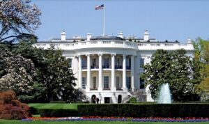 Lire la suite à propos de l’article Mythos 5 : Washington réautorise l’IA d’Anthropic sous conditions