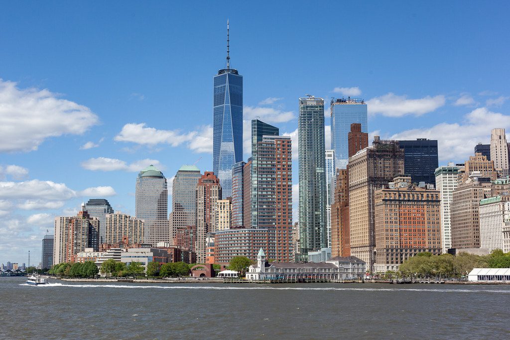 You are currently viewing New York : Le maire de New York acte un gel historique des loyers pour environ 1 million de logements