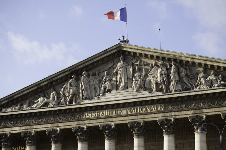 Lire la suite à propos de l’article Presse numérique : le Sénat veut renforcer la rémunération des médias face aux géants du web