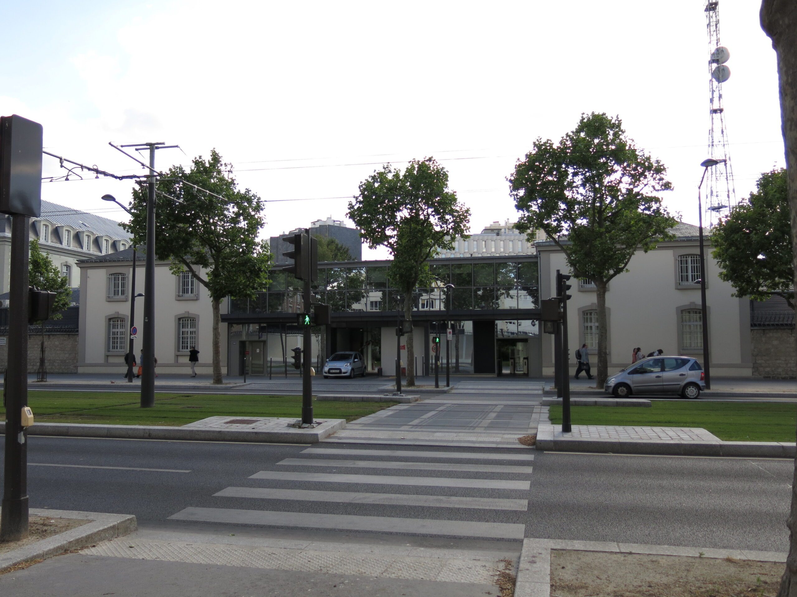 You are currently viewing Recrutement DGSE : les services secrets français recrutent des centaines de profils Tech